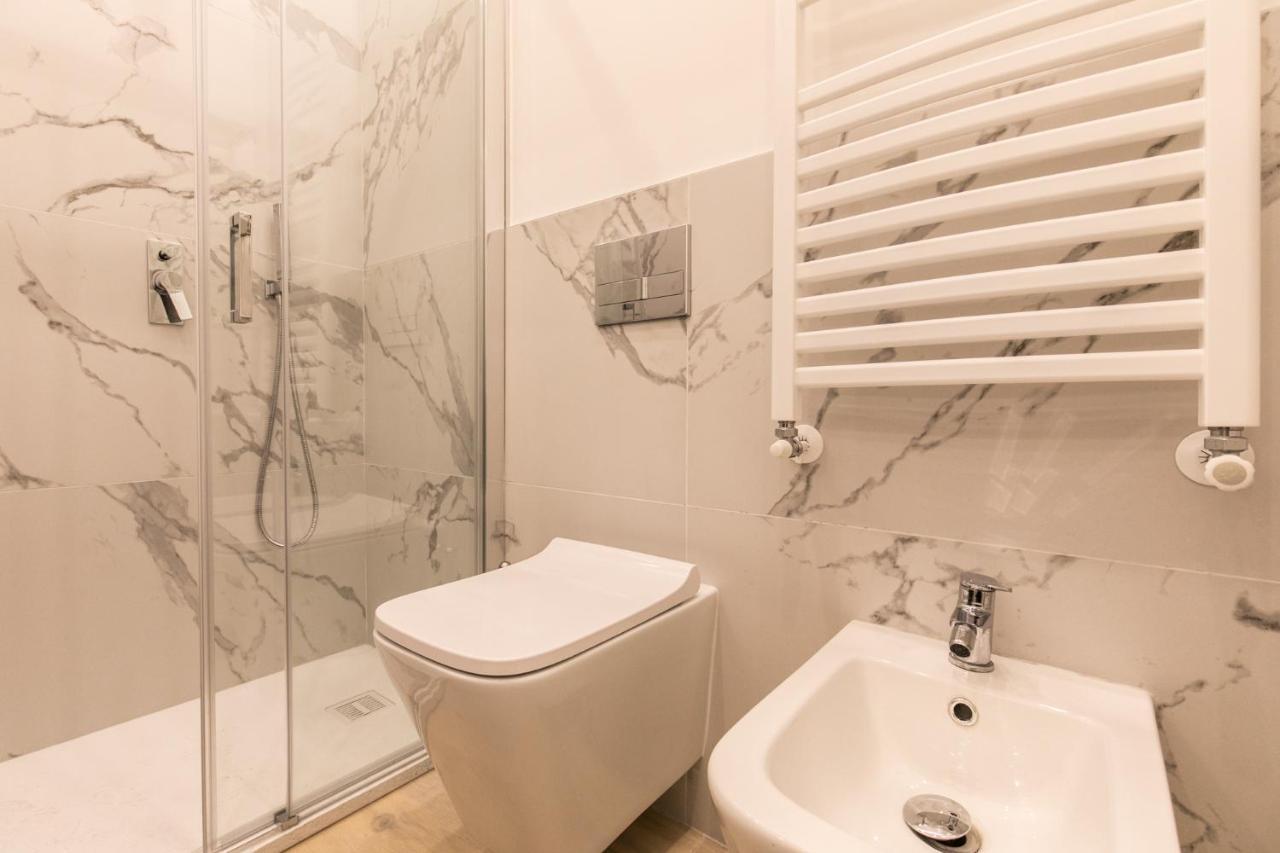 Luxury Apartment - A Due Passi Dal Centro Di Milano Exterior photo